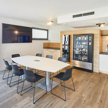 Hotel apartamentowy Vr-serviced 3*